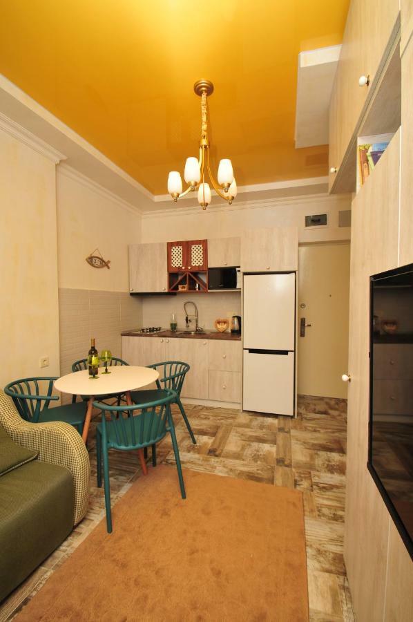 Apartments With A View Of The Trinity Holy Batumi Luaran gambar