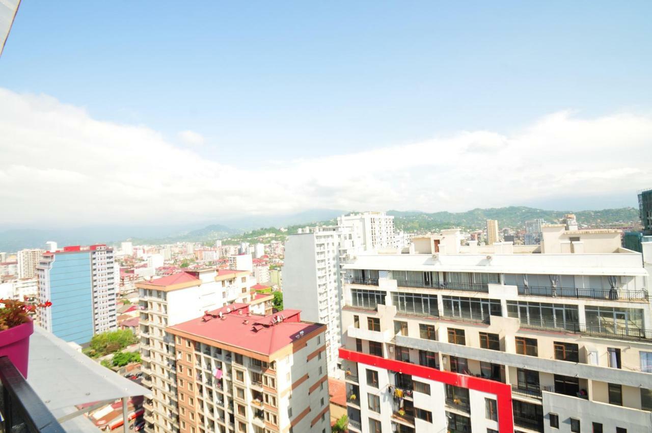 Apartments With A View Of The Trinity Holy Batumi Luaran gambar
