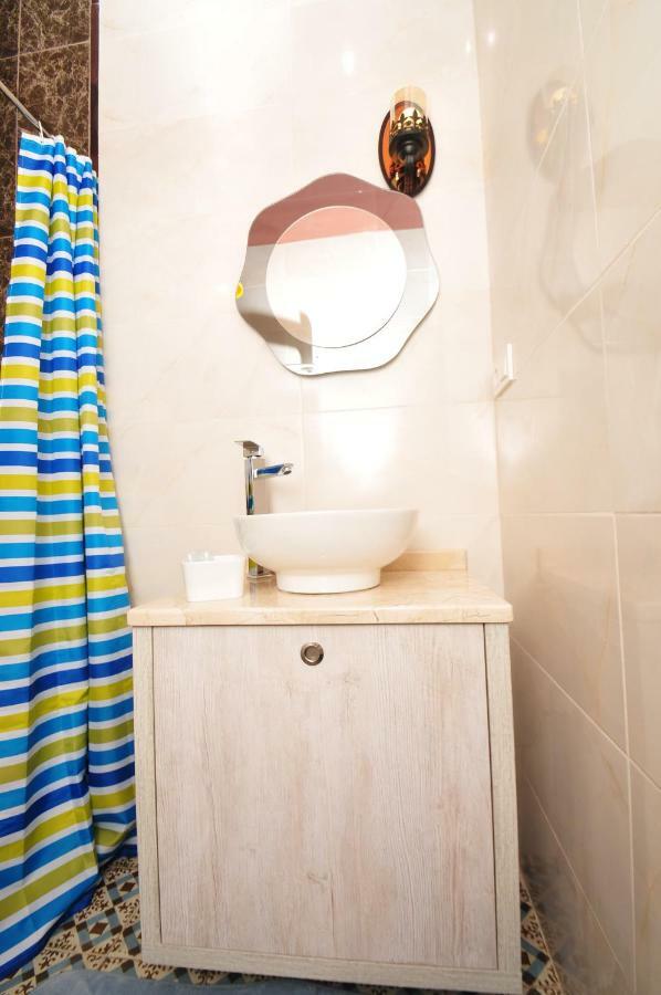 Apartments With A View Of The Trinity Holy Batumi Luaran gambar