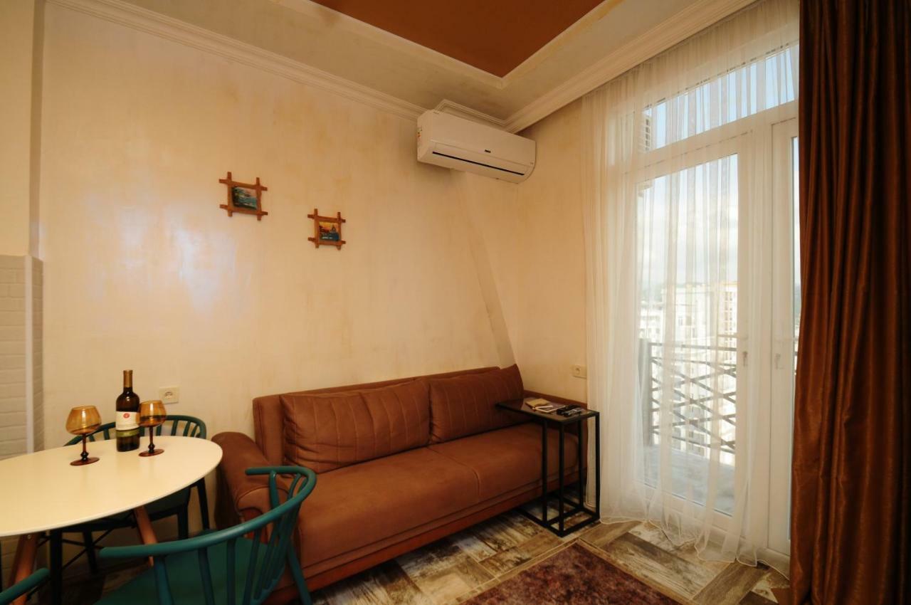Apartments With A View Of The Trinity Holy Batumi Luaran gambar