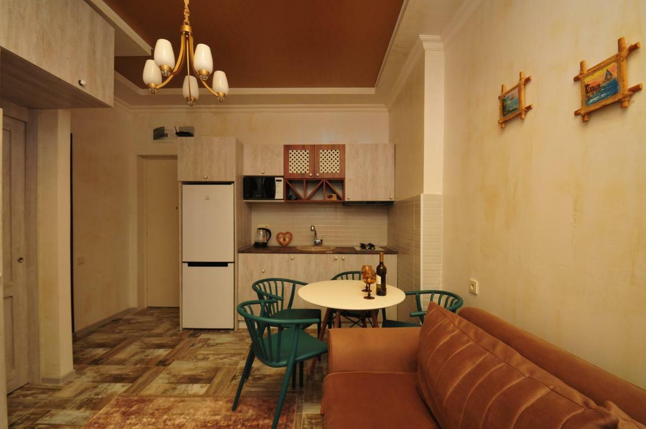 Apartments With A View Of The Trinity Holy Batumi Luaran gambar