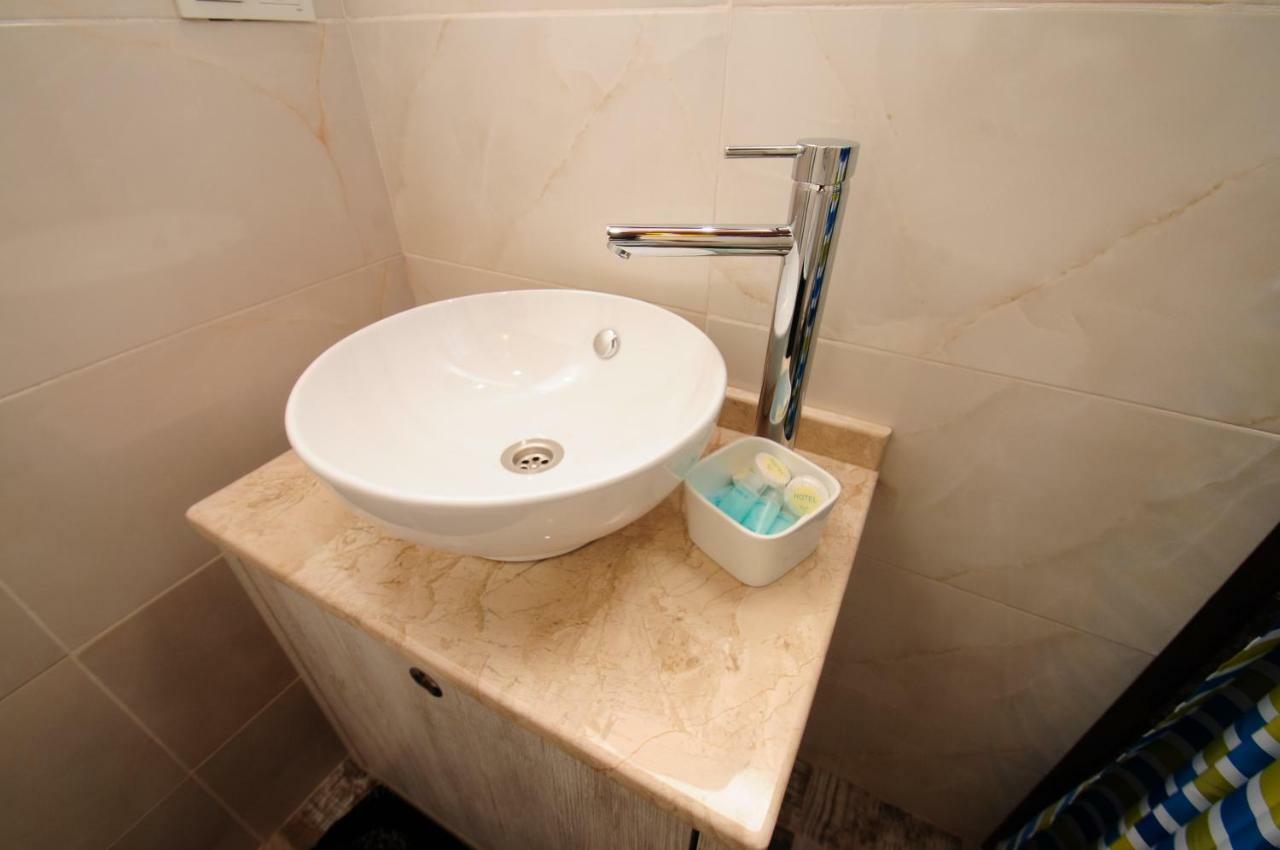 Apartments With A View Of The Trinity Holy Batumi Luaran gambar