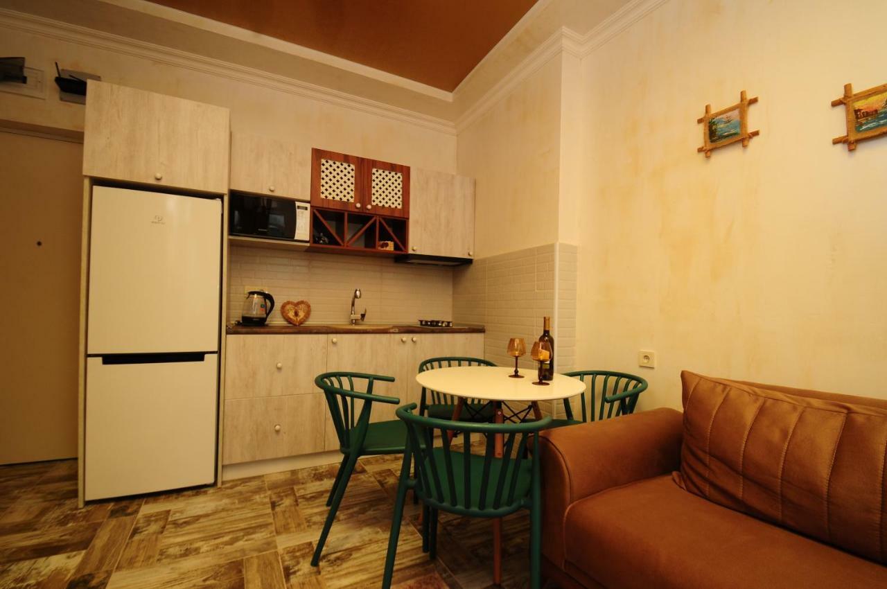 Apartments With A View Of The Trinity Holy Batumi Luaran gambar